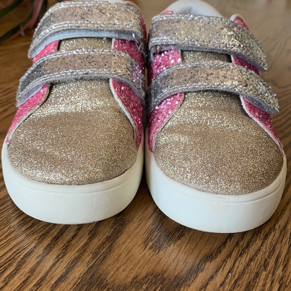 Carter’s girl sparkle shoes - Picture 10 of 11